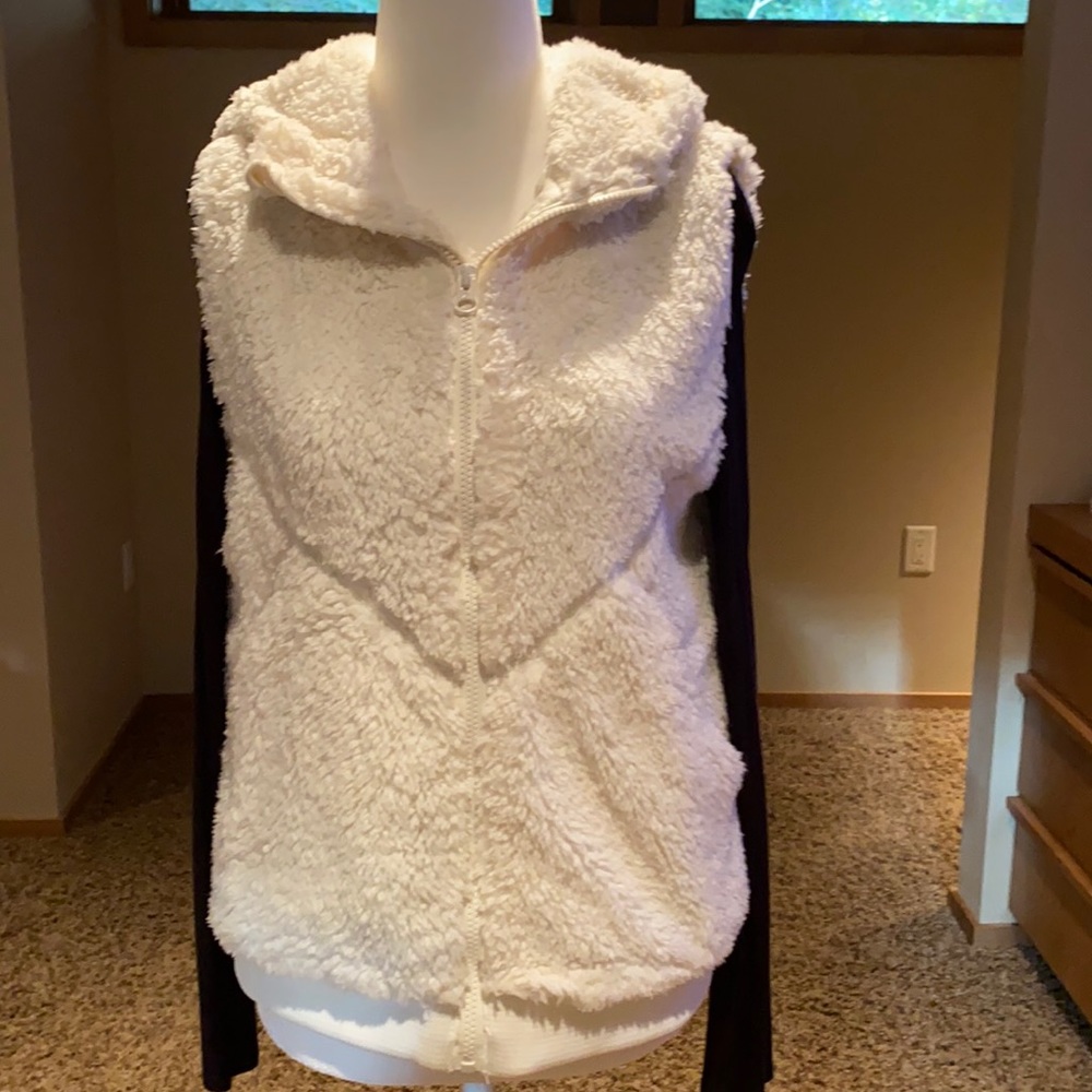 Zyia Cream Hooded Teddy Vest